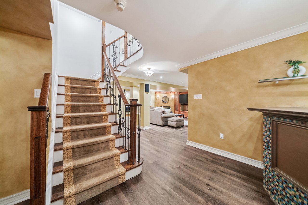 140 Reeve Dr