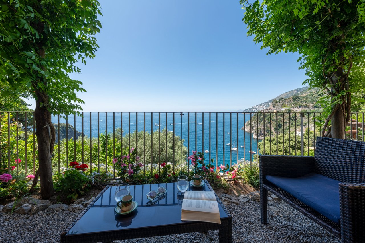 Seafront Villa With Pool in Conca Dei Marini