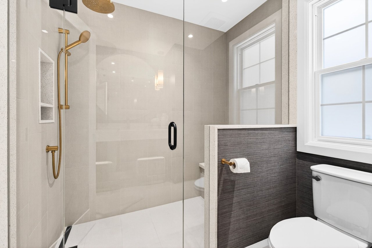 Aldershot Ranch-Style Oasis