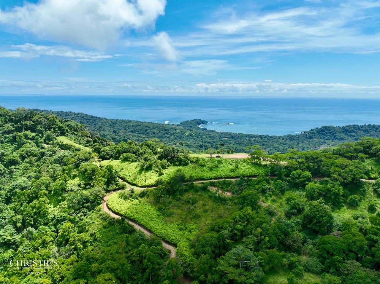 Luxury Farm Estate — 60 hectares of Breathtaking Views & Ultimate Privacy