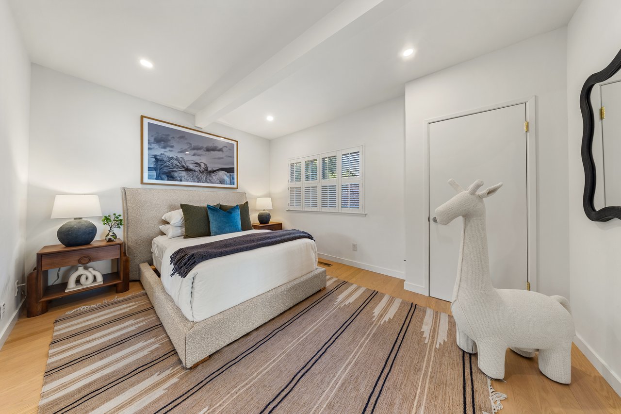 Gated View Residence on the Water