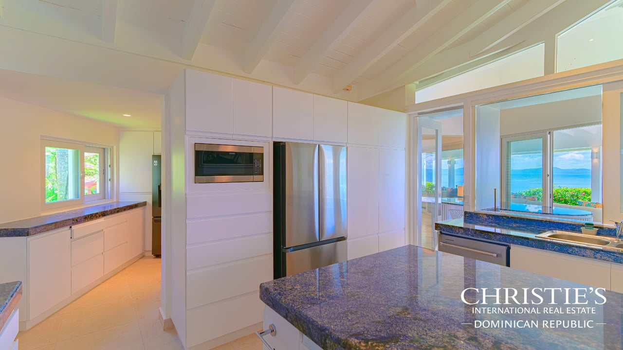 Luxury Ocean View Villa in the Puerto Bahía Resort Community