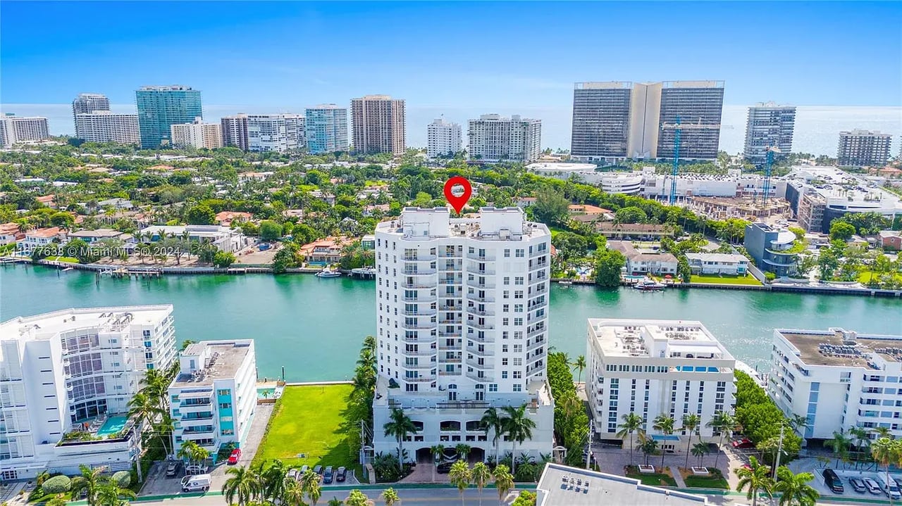 9751 E Bay Harbor Dr #11B