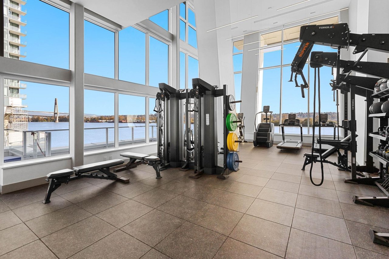 906-680 Quayside Drive, New Westminster
