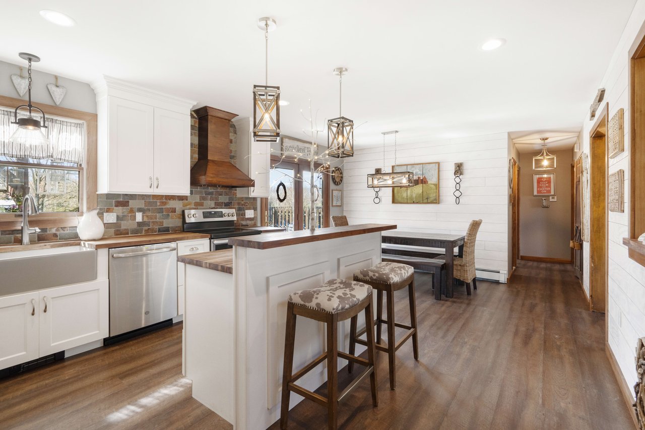 422 Jacobstown Cookstown Rd