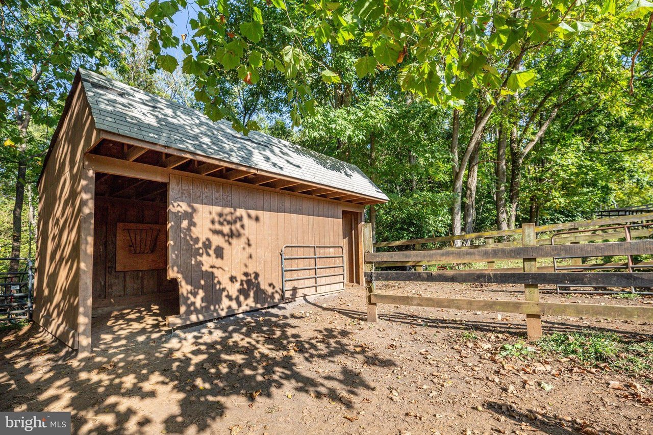 10623 Gravel Rd