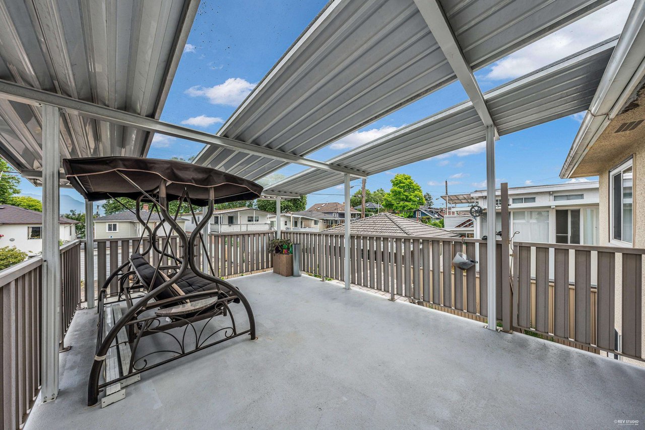 3017 E 20th Ave