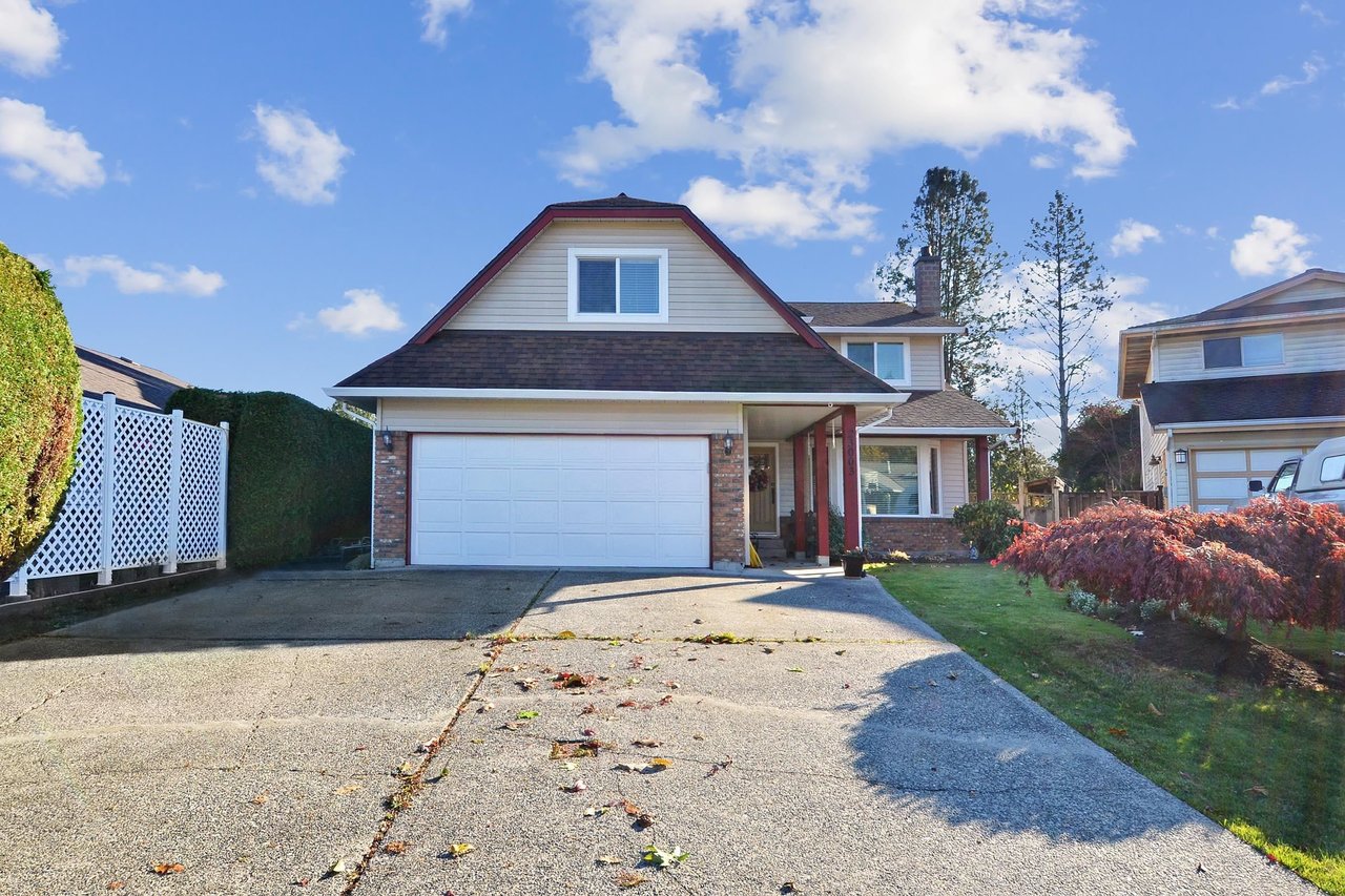23003 Apple Grove
