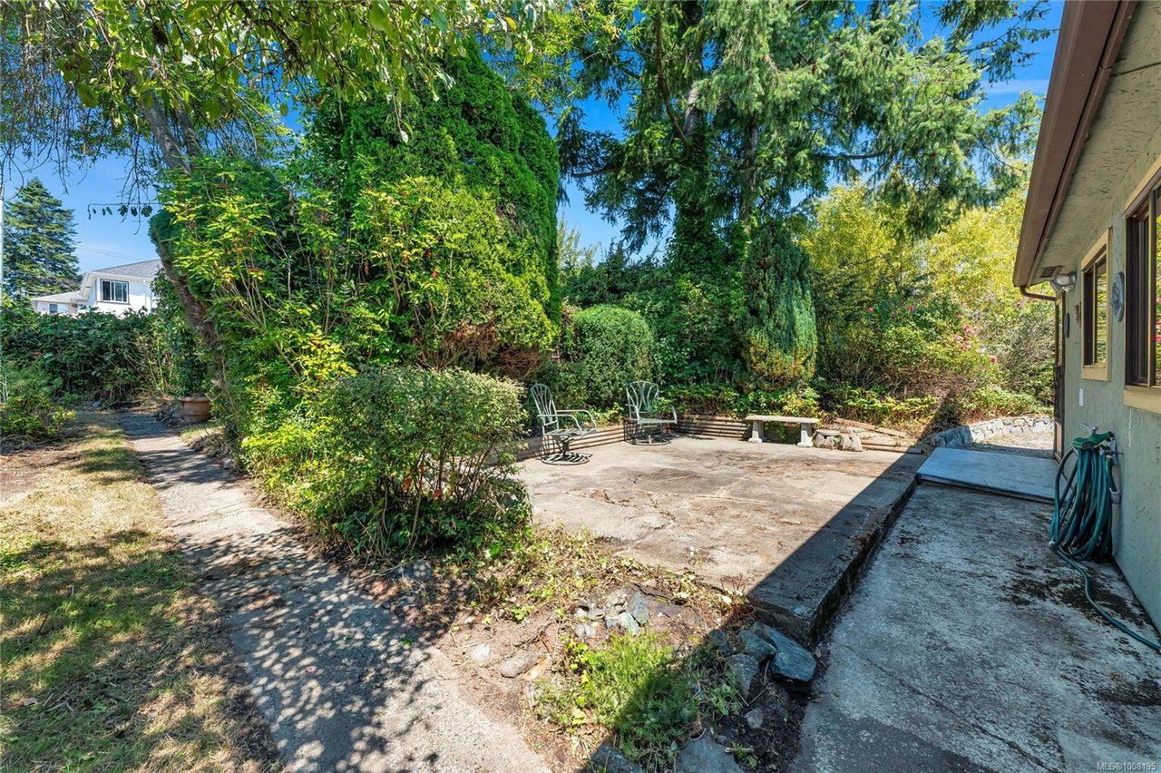 902 Forshaw Rd