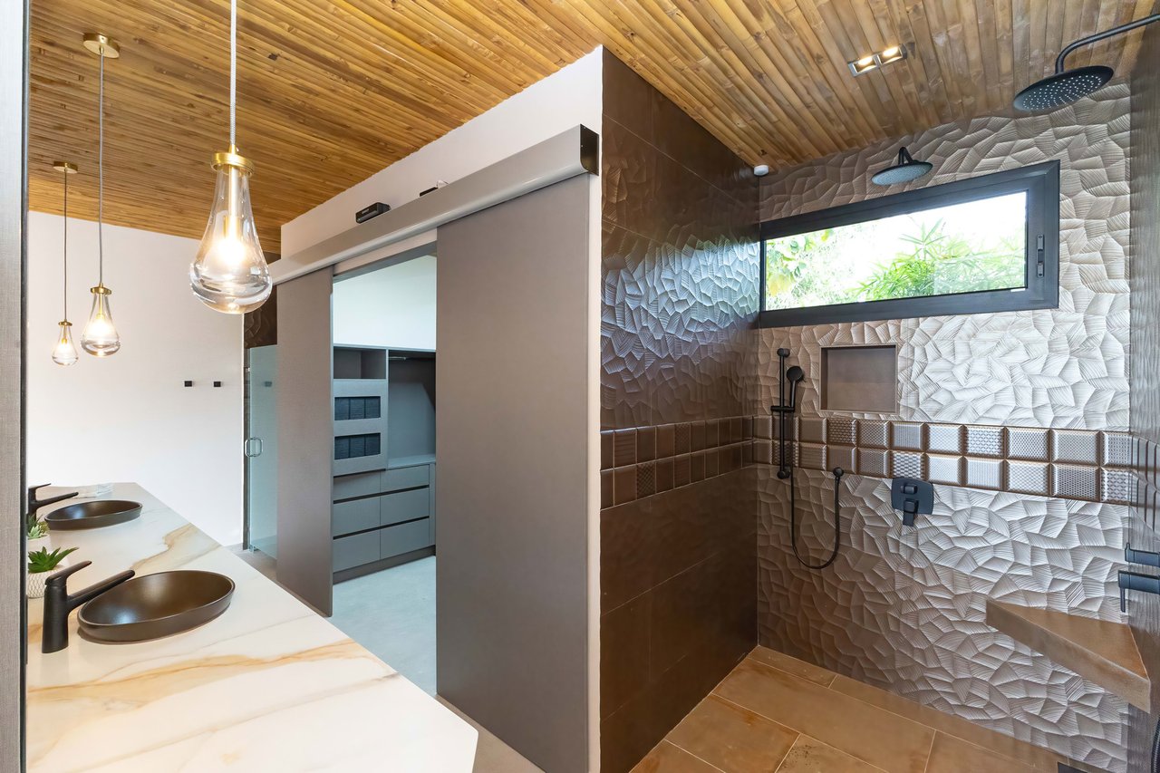 Modern Luxury Villa Near Marina, Manuel Antonio, Puntarenas