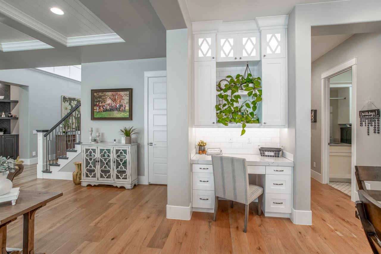 258 W Blue Quartz Dr