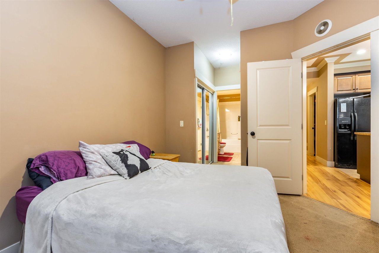 106-45893 Chesterfield Ave