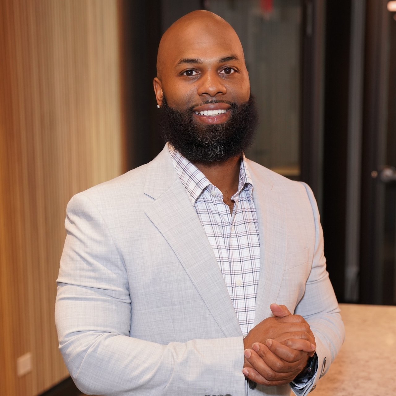 Calvin West Chicago, IL Real Estate Agent Headshot