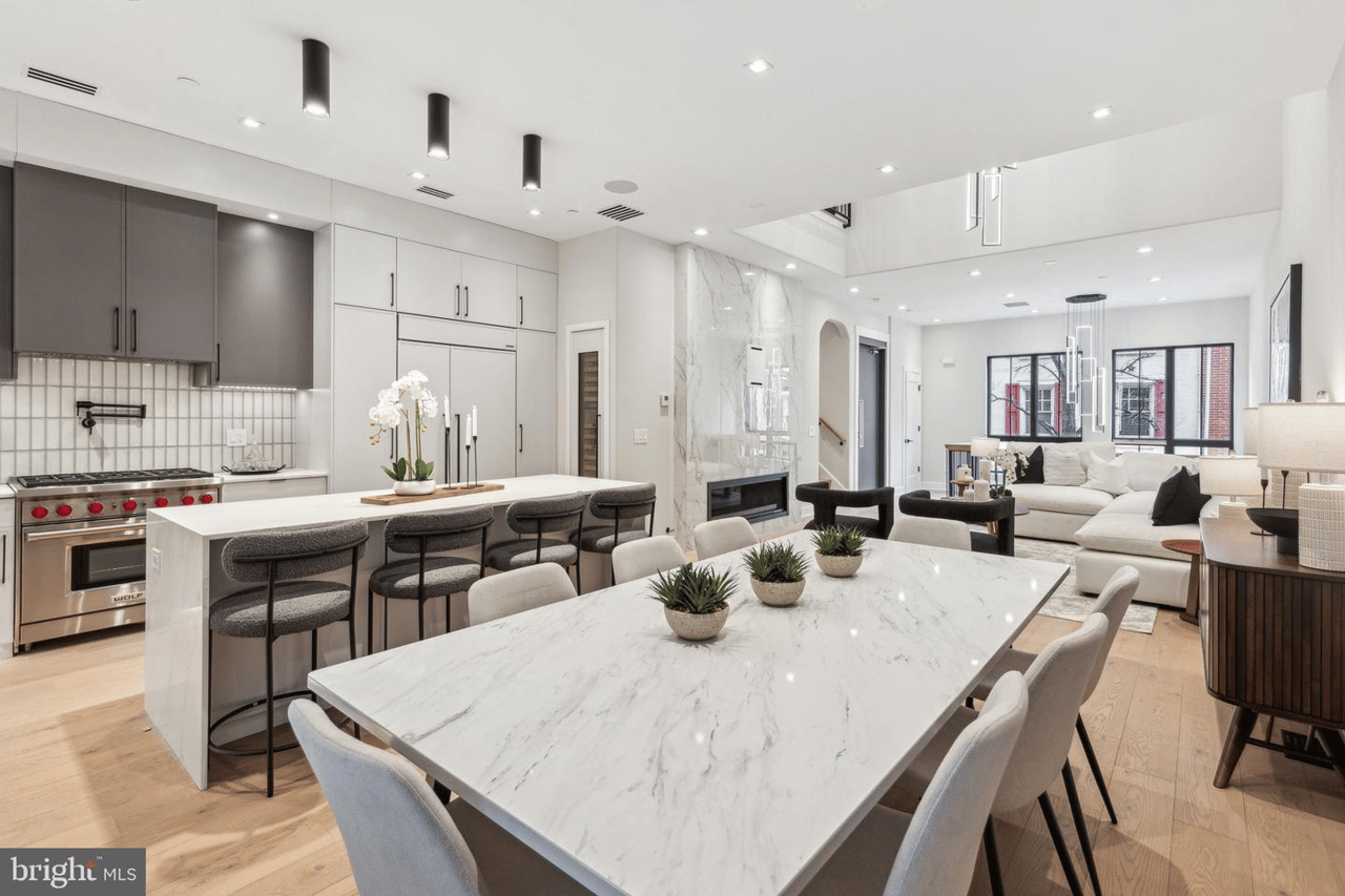 338 S Hicks St, Philadelphia, PA 19102