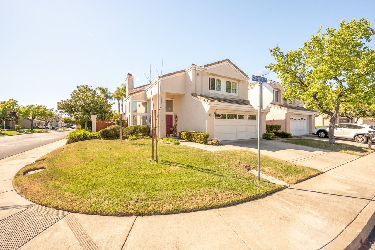 Meridien Court - Gated Community!