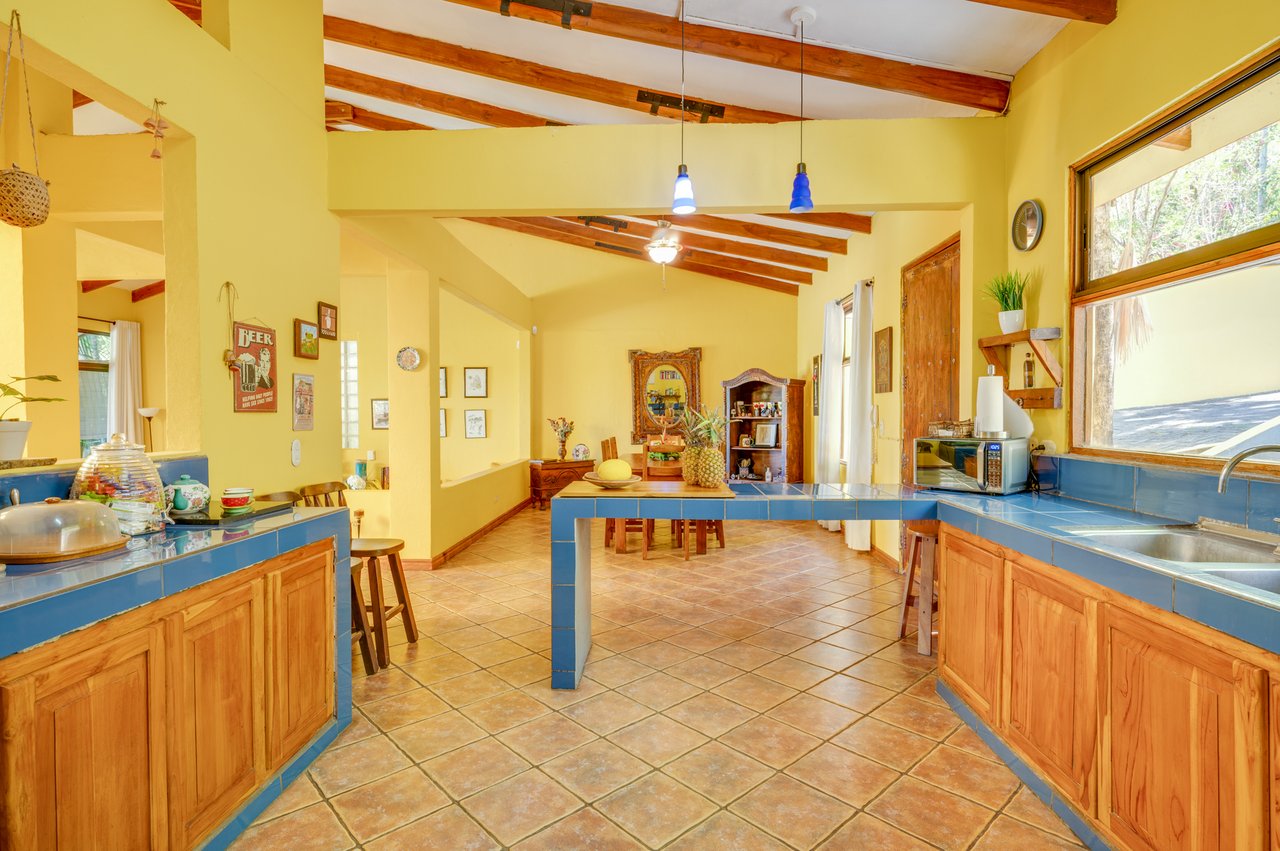 Casa Marazul | Ocean-View 5-Bedroom Home with Guest House & Infinity Pool near Playa Prieta