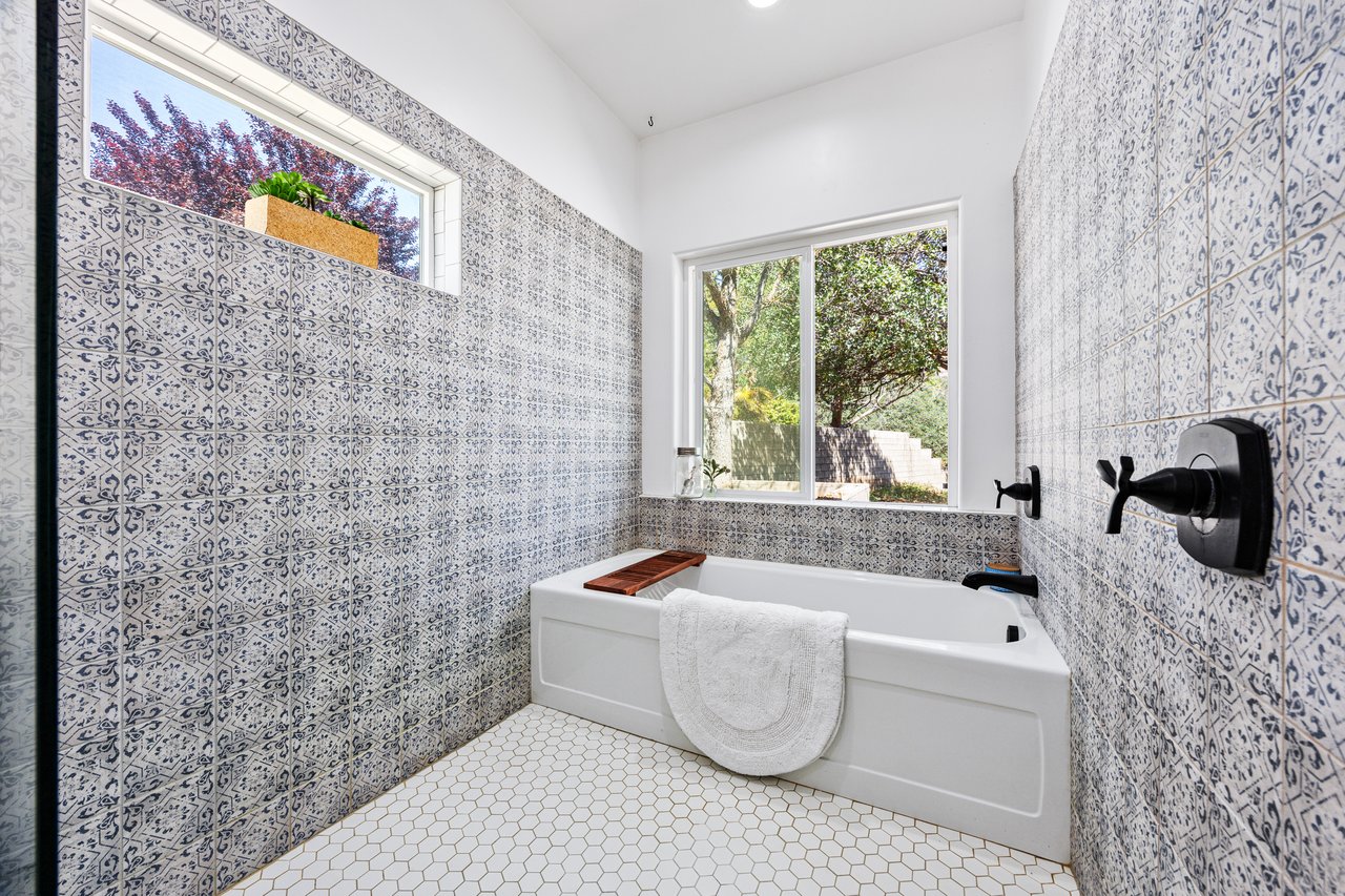 21305 Country Club Dr. 