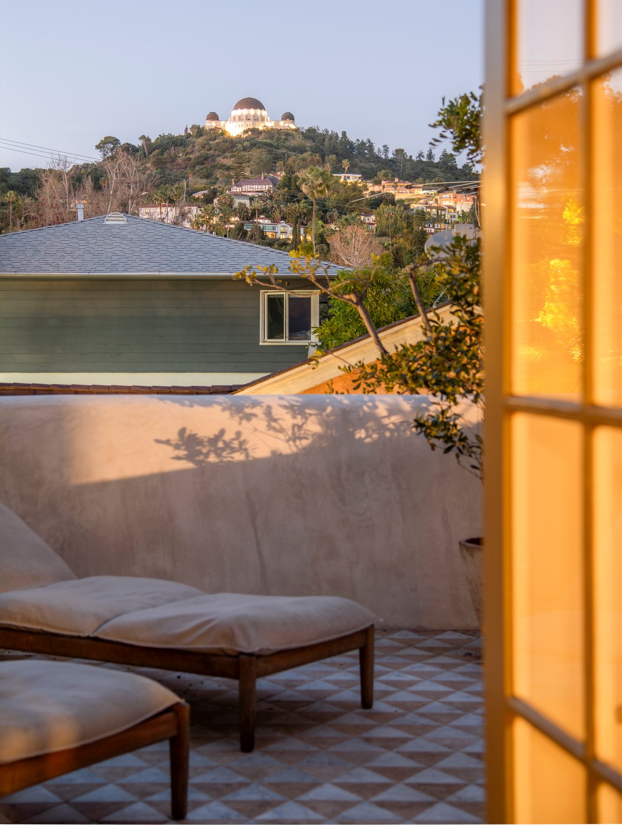 1982 N Normandie Ave