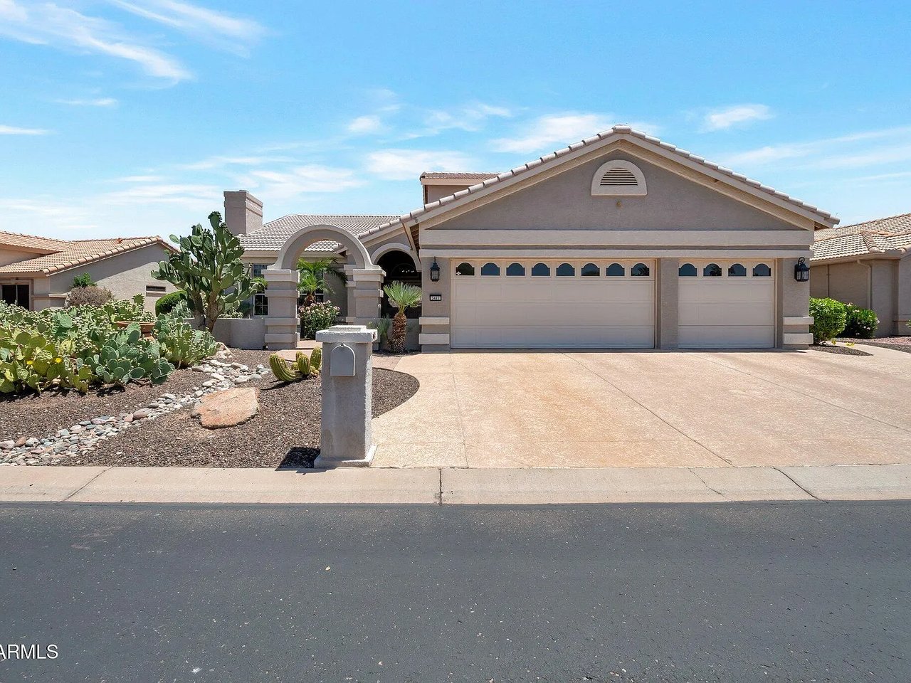 3417 N SNEAD Drive