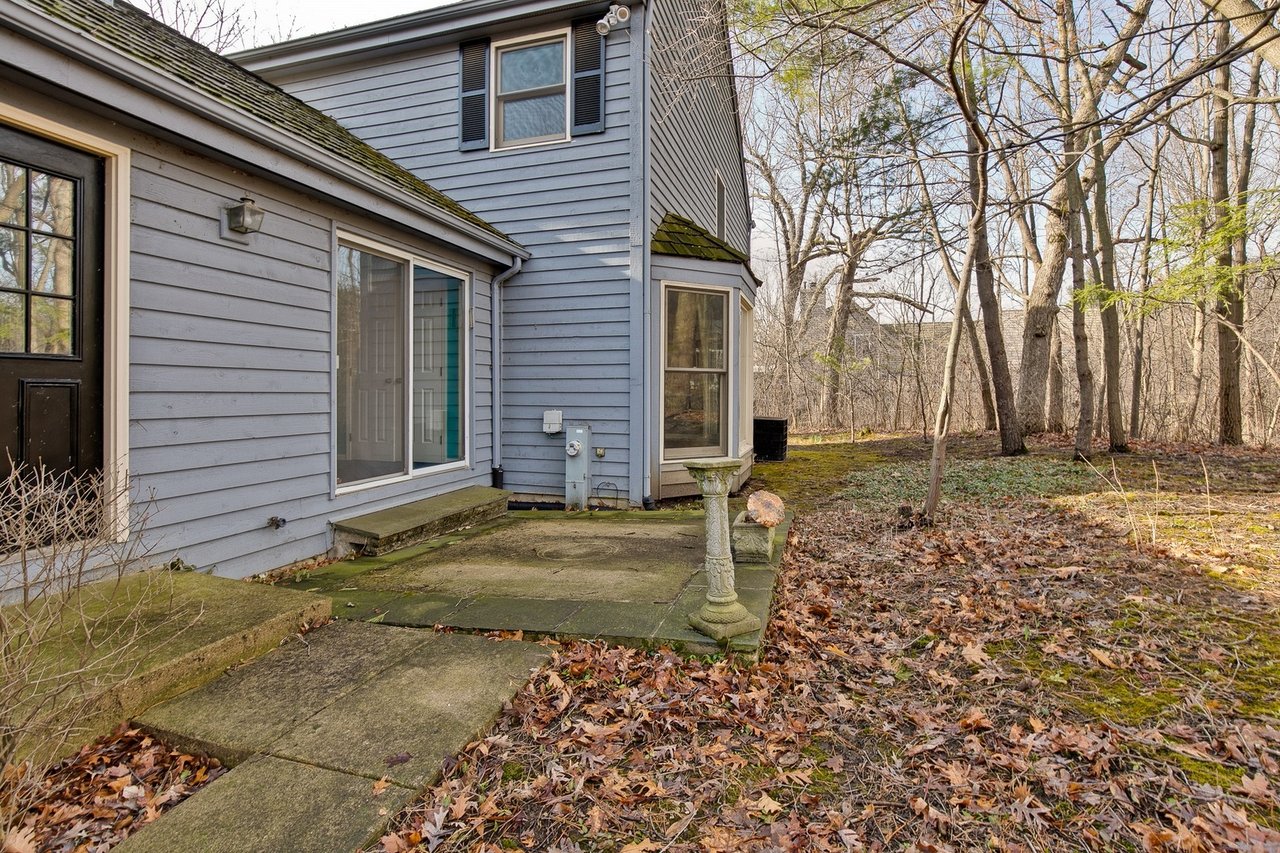 Classic Lake Bluff Tangley Oaks Home