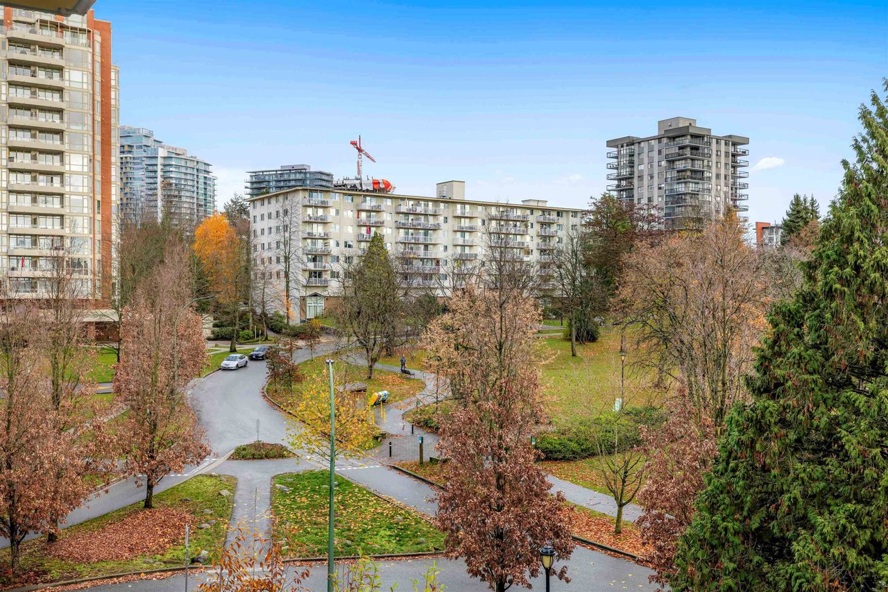 602-683 W Victoria Park