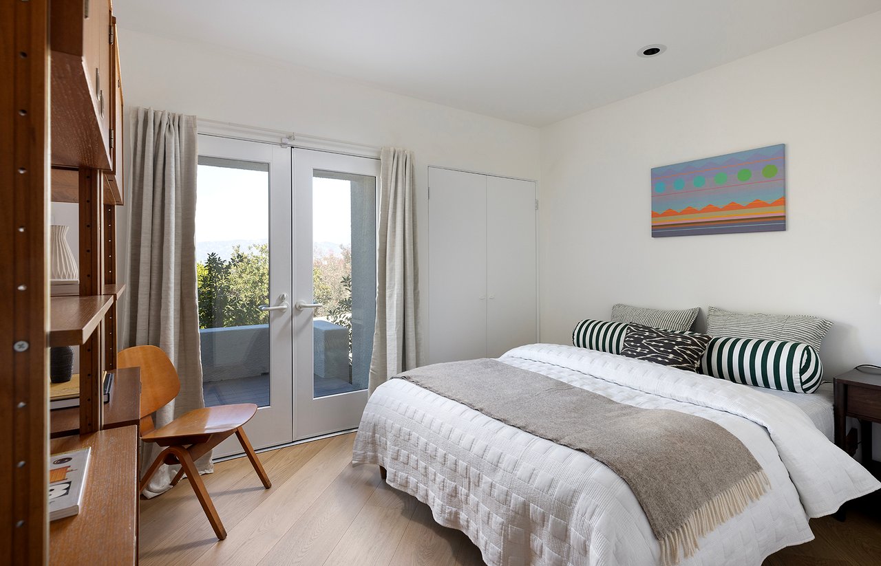 1844 Silverwood Ter, Silver Lake