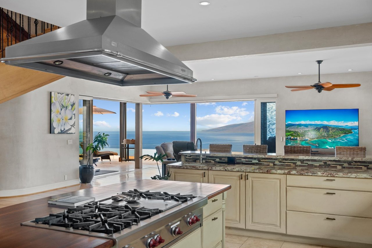 SPECTACULAR 45 ACRE WEST MAUI OCEANVIEW  ESTATE - 5 BEDROOM RESIDENCE - INFINITY POOL - $9,850,000