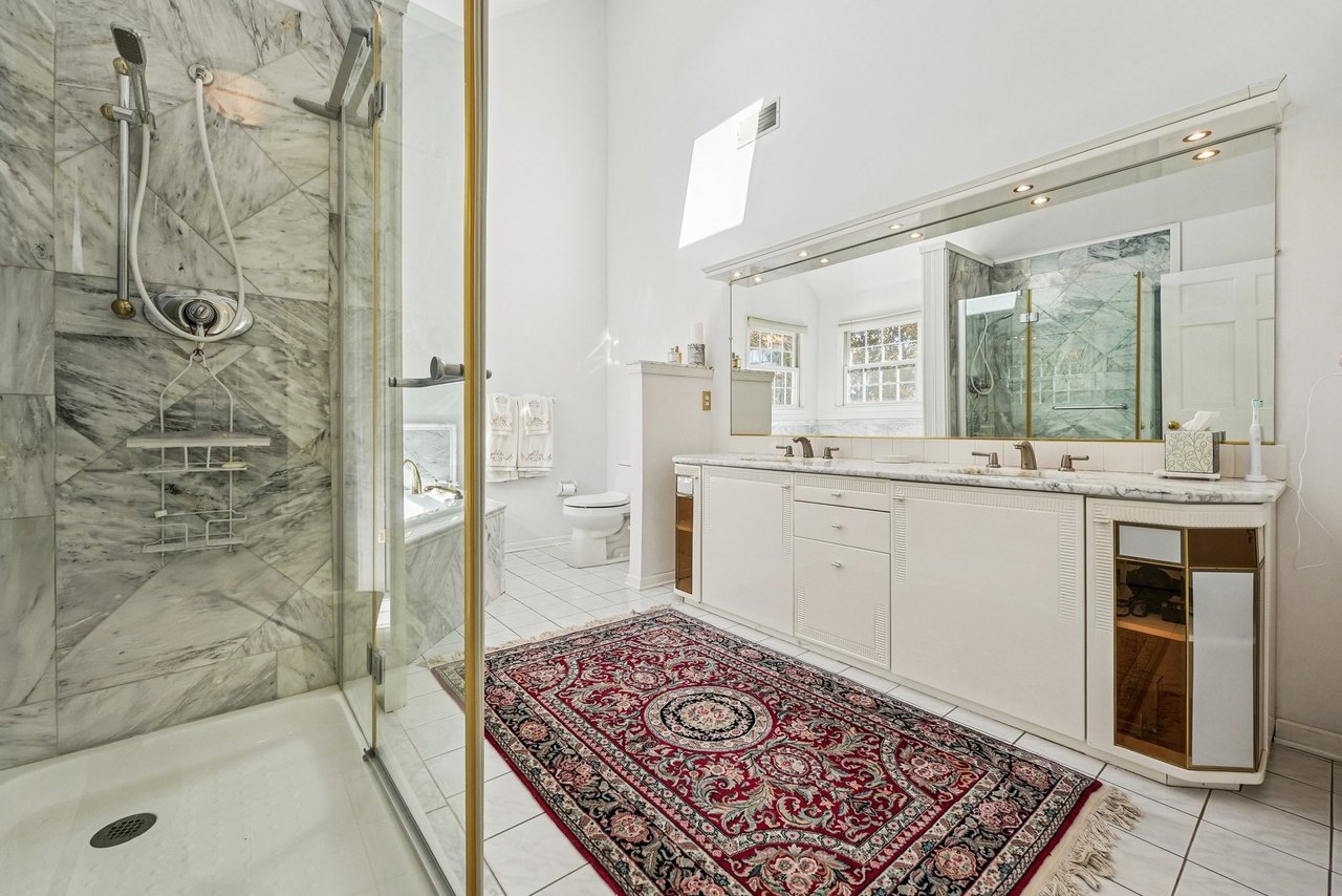 Hilltop Luxury with Endless Views