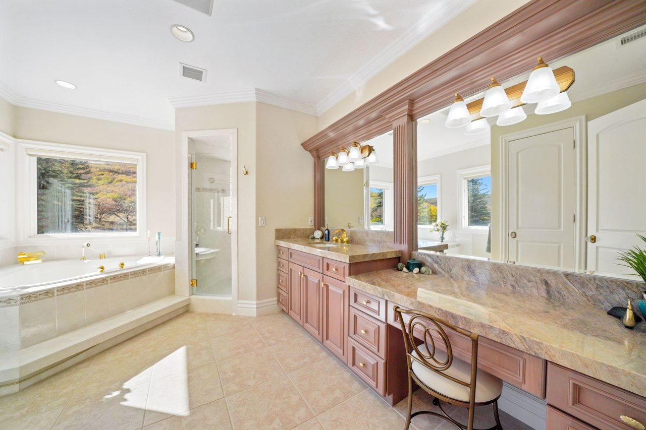 1501 Oak Haven Lane