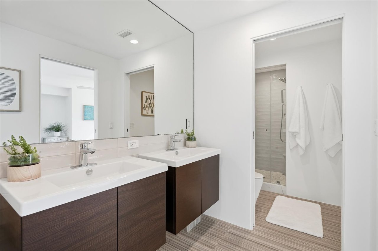  Steps from the Sand & Panoramic Views in Manhattan Beach