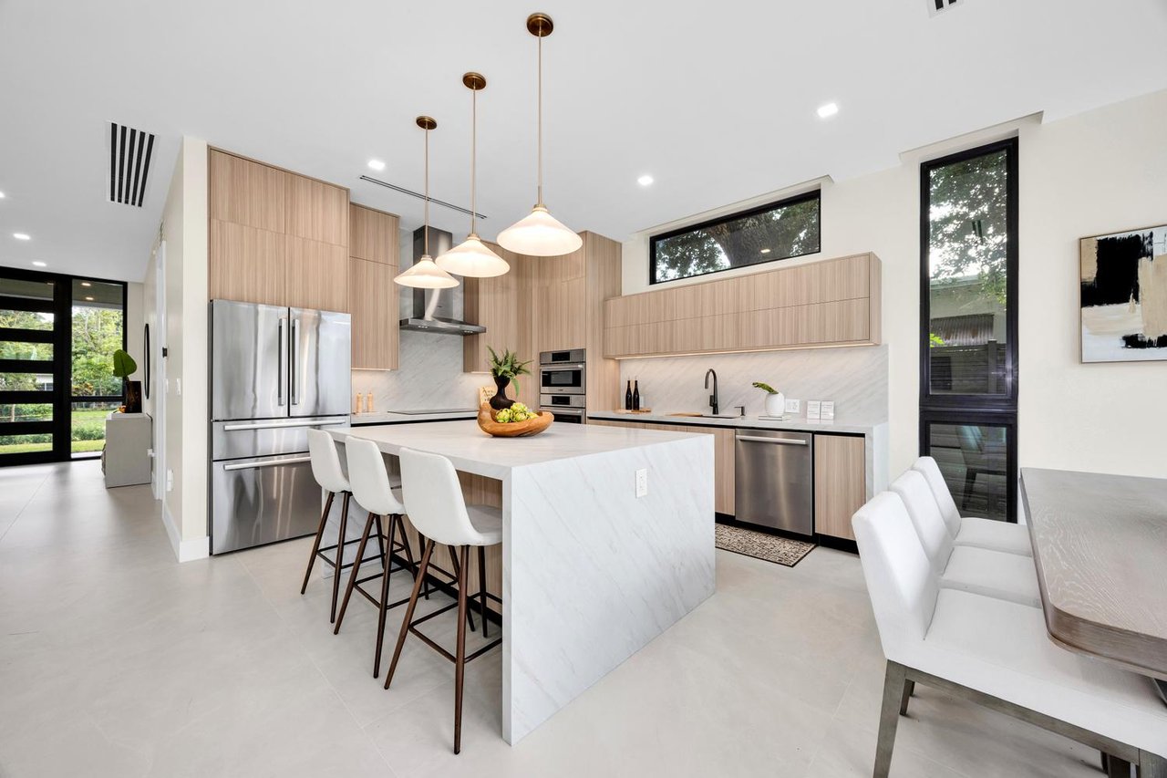 Sophisticated New Construction in the Heart of Miami
