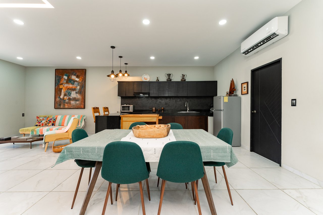 2 Bedroom, Condo, Downtown Condo
