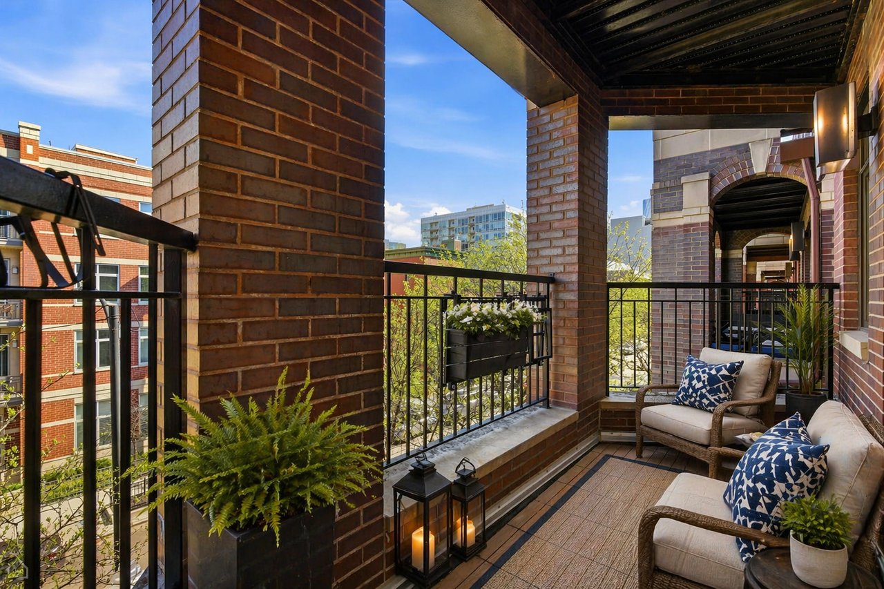 1047 W Monroe Street Unit 3