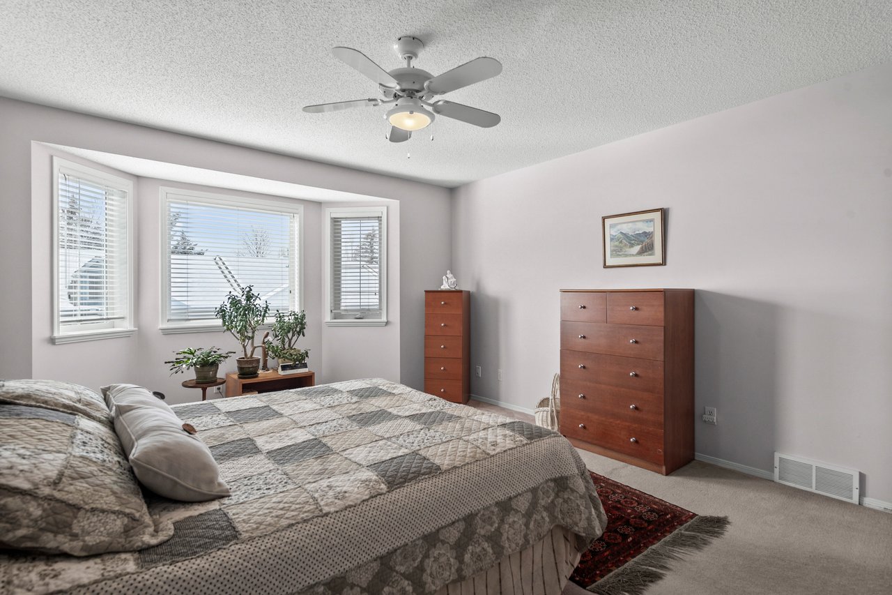 180 Valley Ridge Heights NW