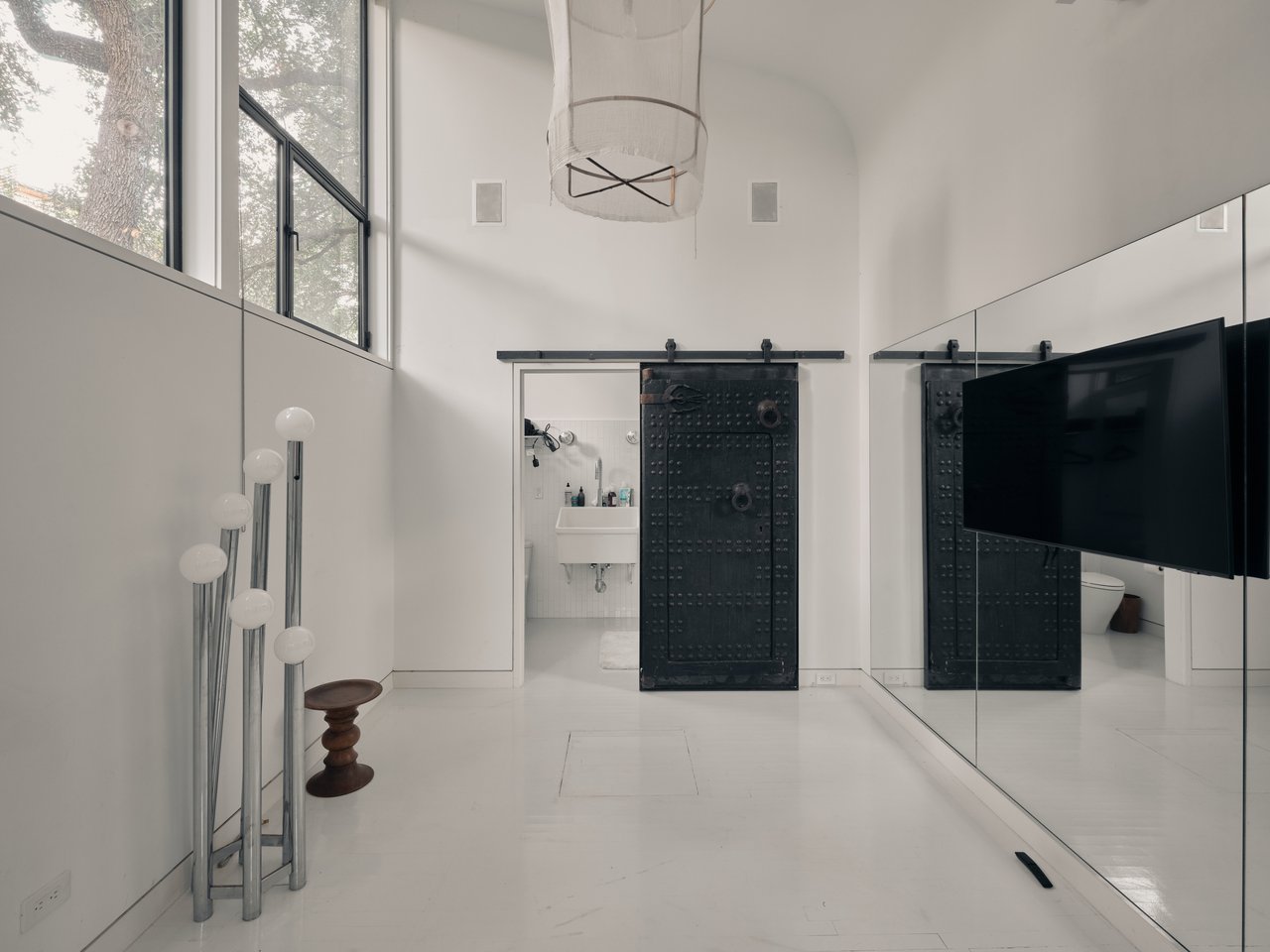 STRATFORD HILLS ARCHITECTURAL LANDMARK