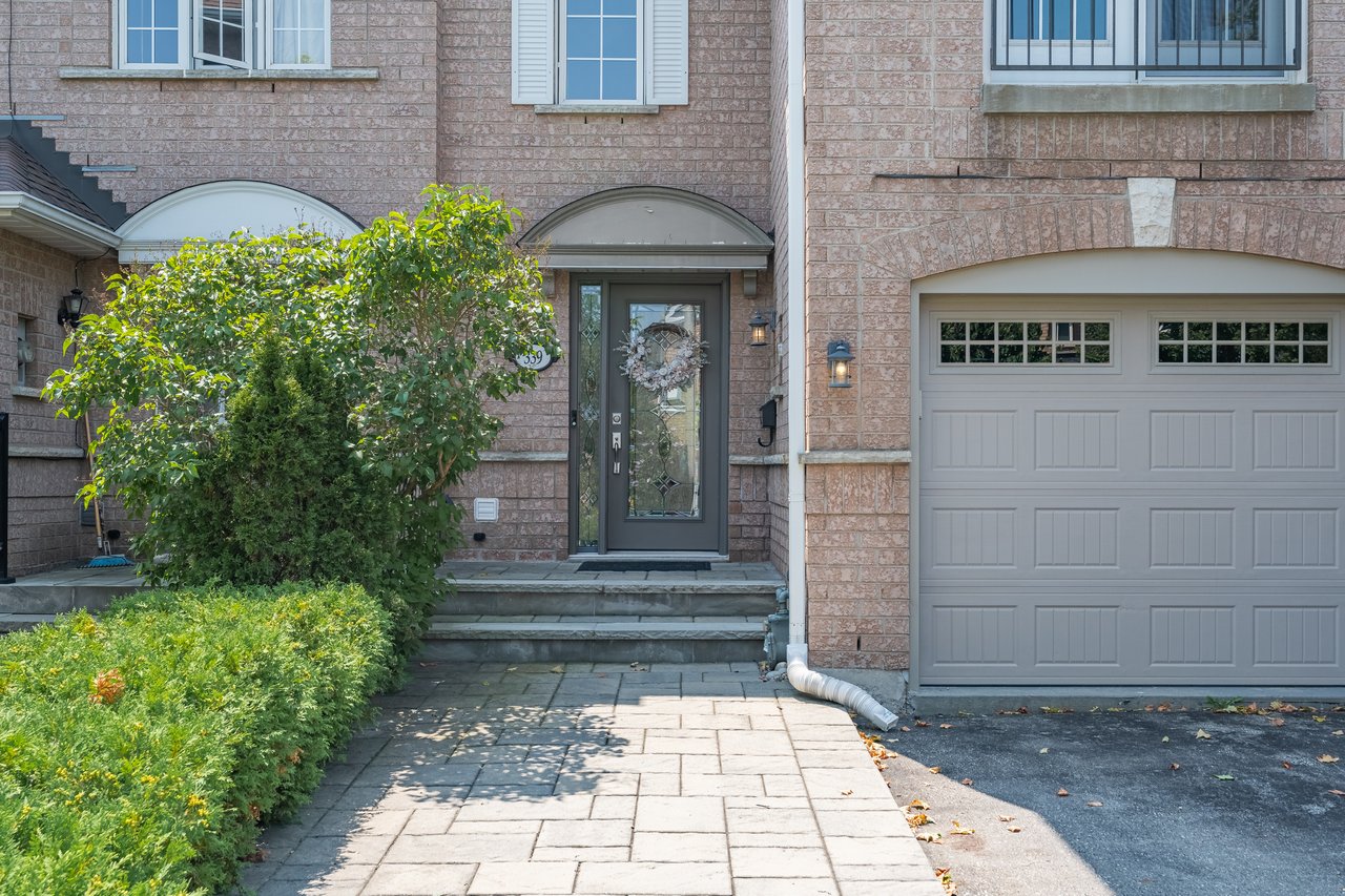339 Ravineview Way