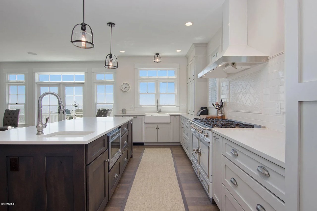 7378 Highfield Beach Dr