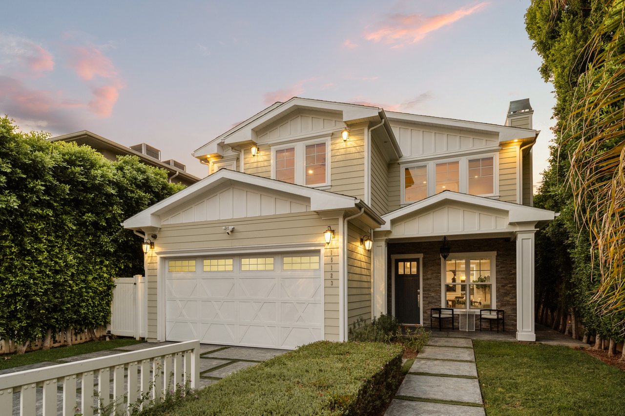 15123 Camarillo St