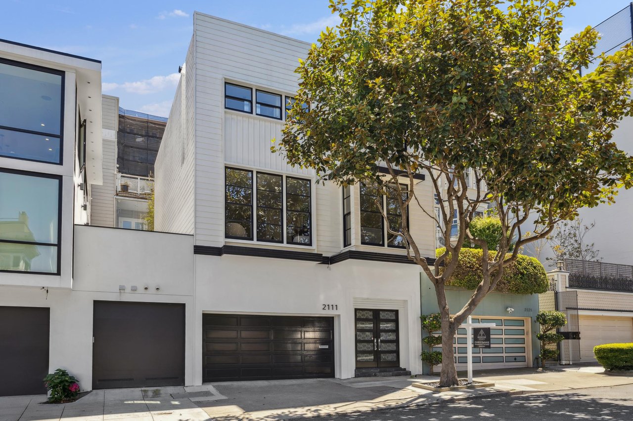 2111 Vallejo St
