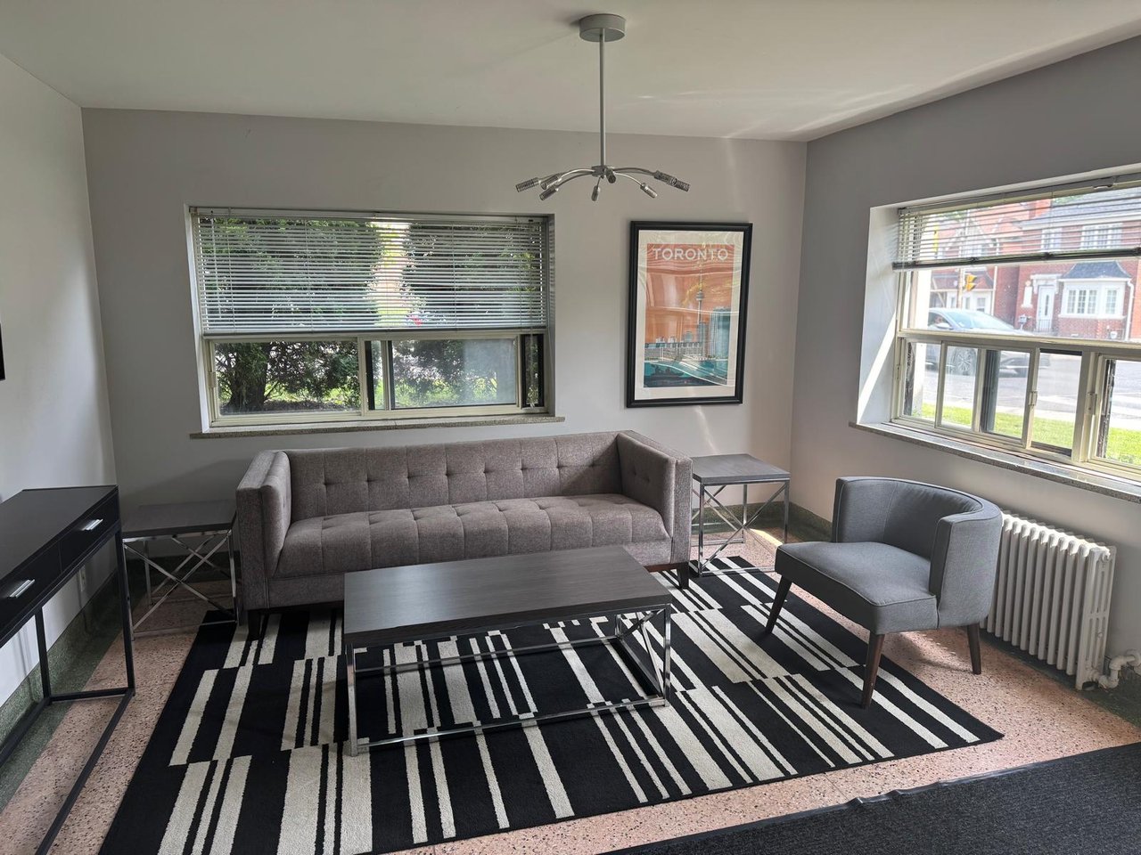 1112 Avenue Road 102