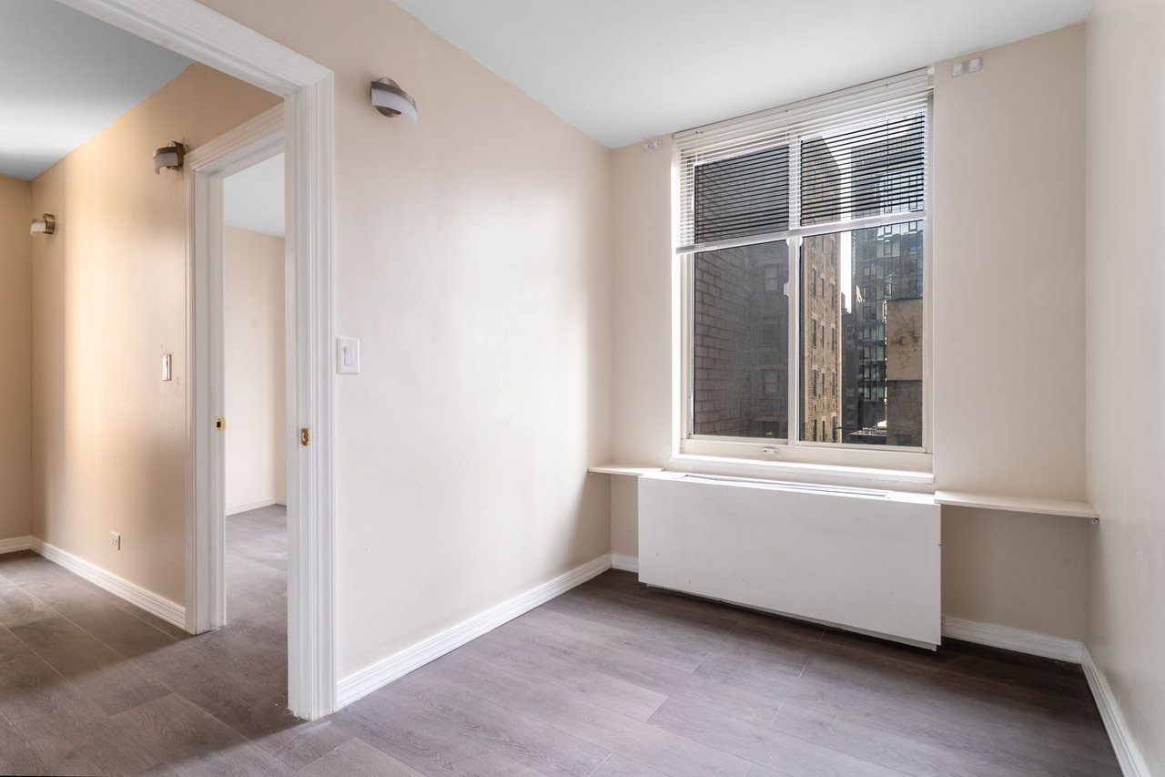 145 East 48th Street, Unit 12B