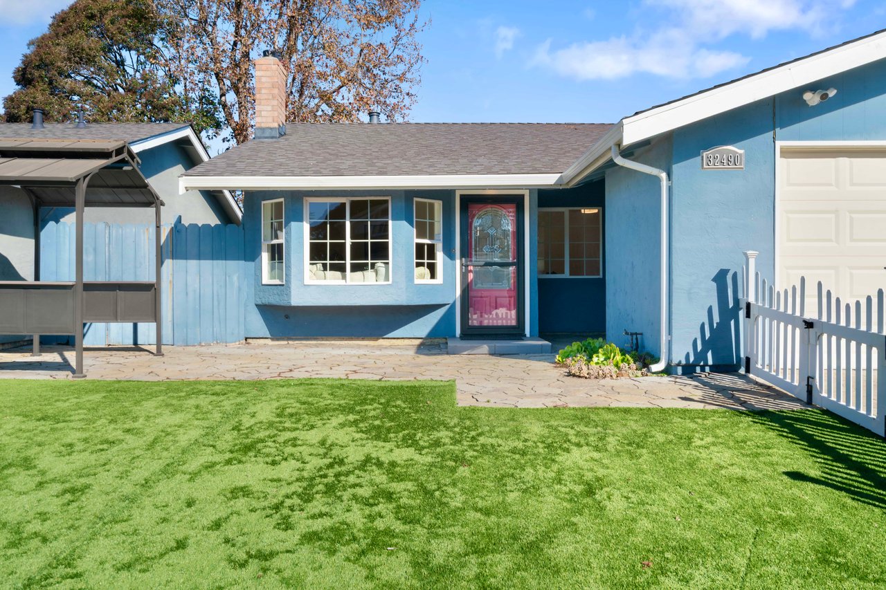 32490 Lake Temescal Ln