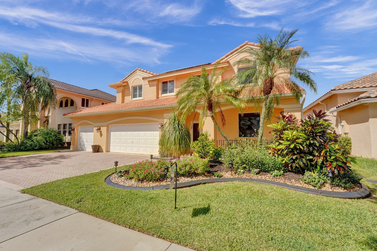 949 Crestview Cir