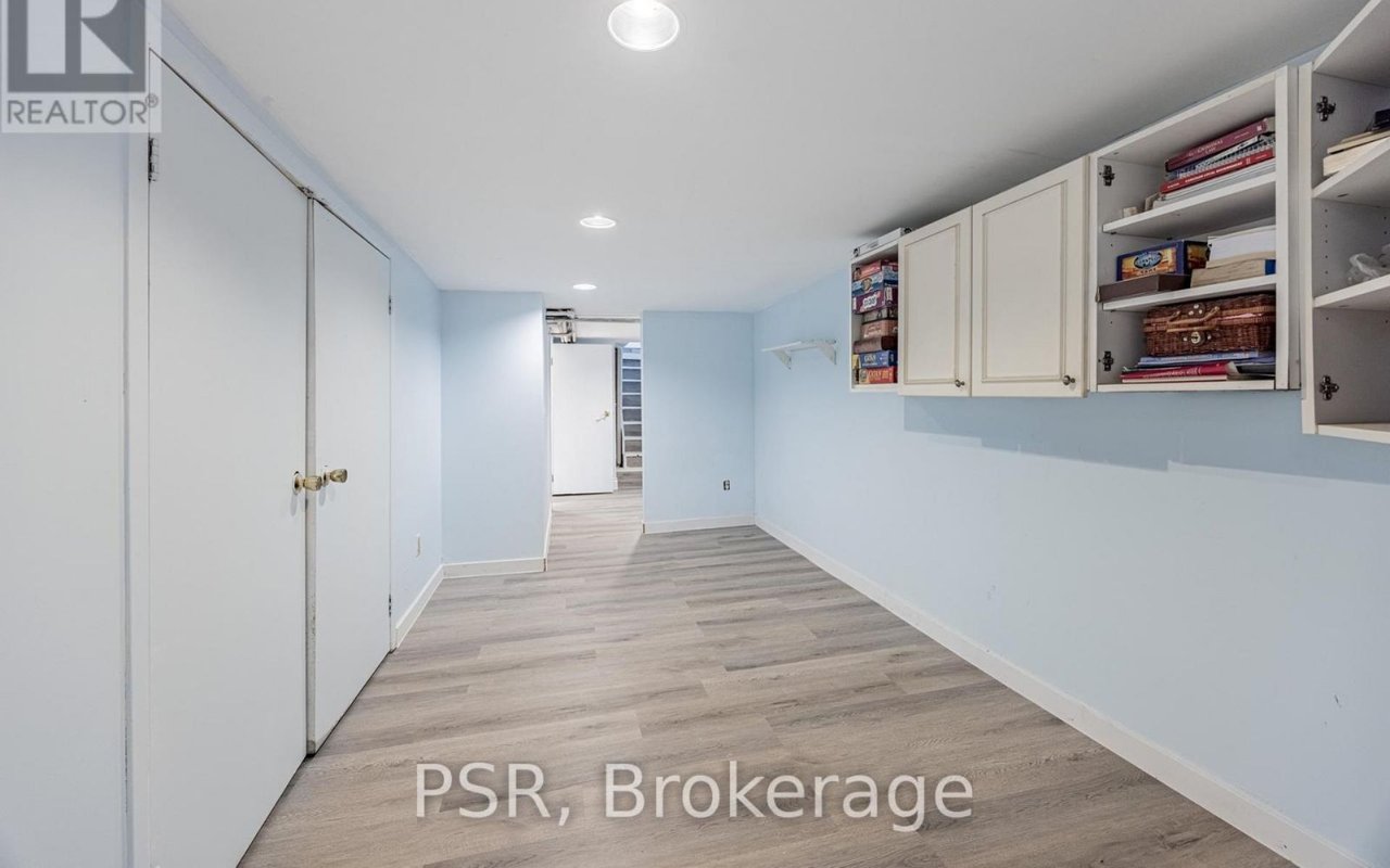 285 Robina Ave