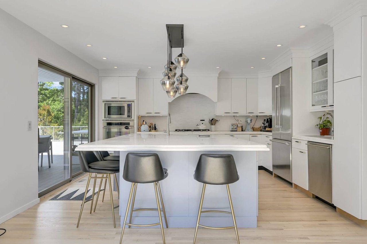 5 Honeysuckle Lane, East Quogue