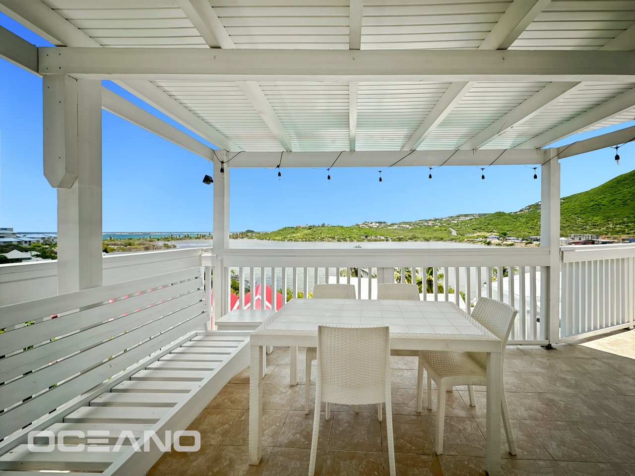 EXCLUSIVE : Set of 2 Apartments (T3 & T2) with Terraces - Charm and Investment Potential