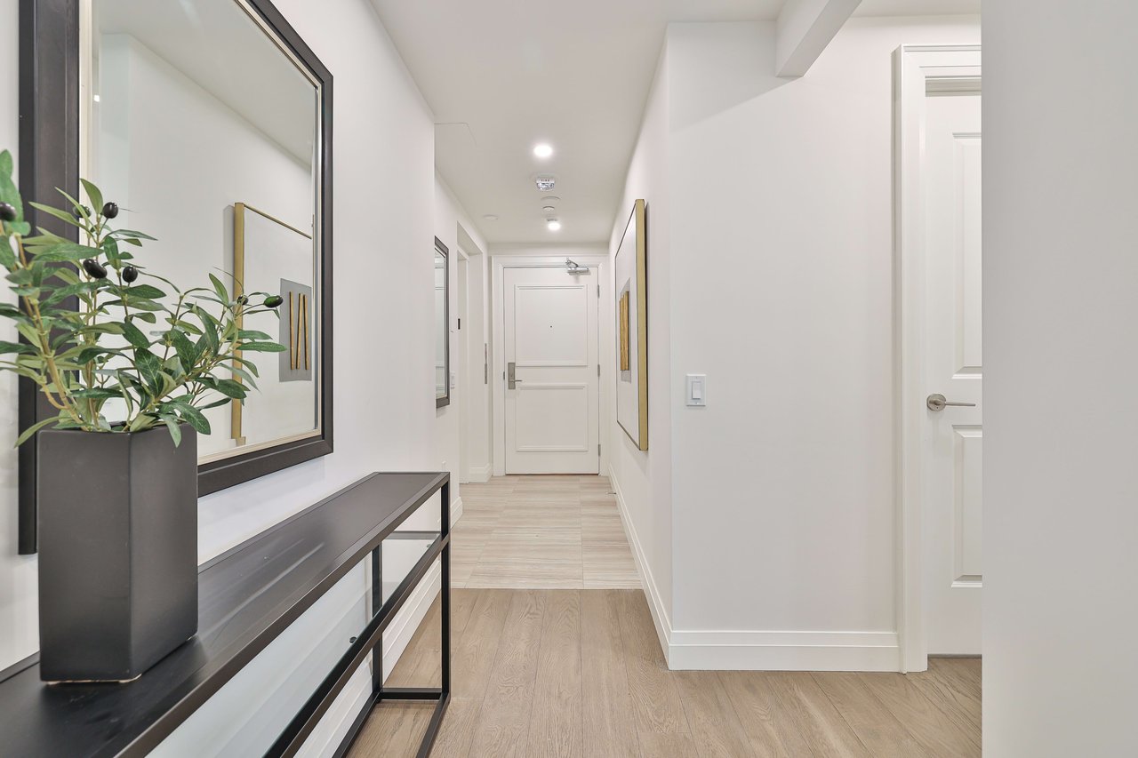 285 Avenue Road Suite #403