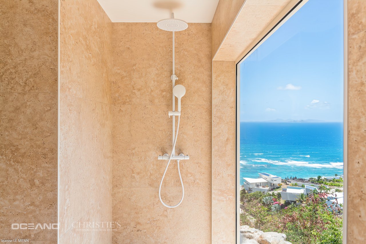MODERN VILLA WITH SPECTACULAR VIEW -NEWLY BUILT