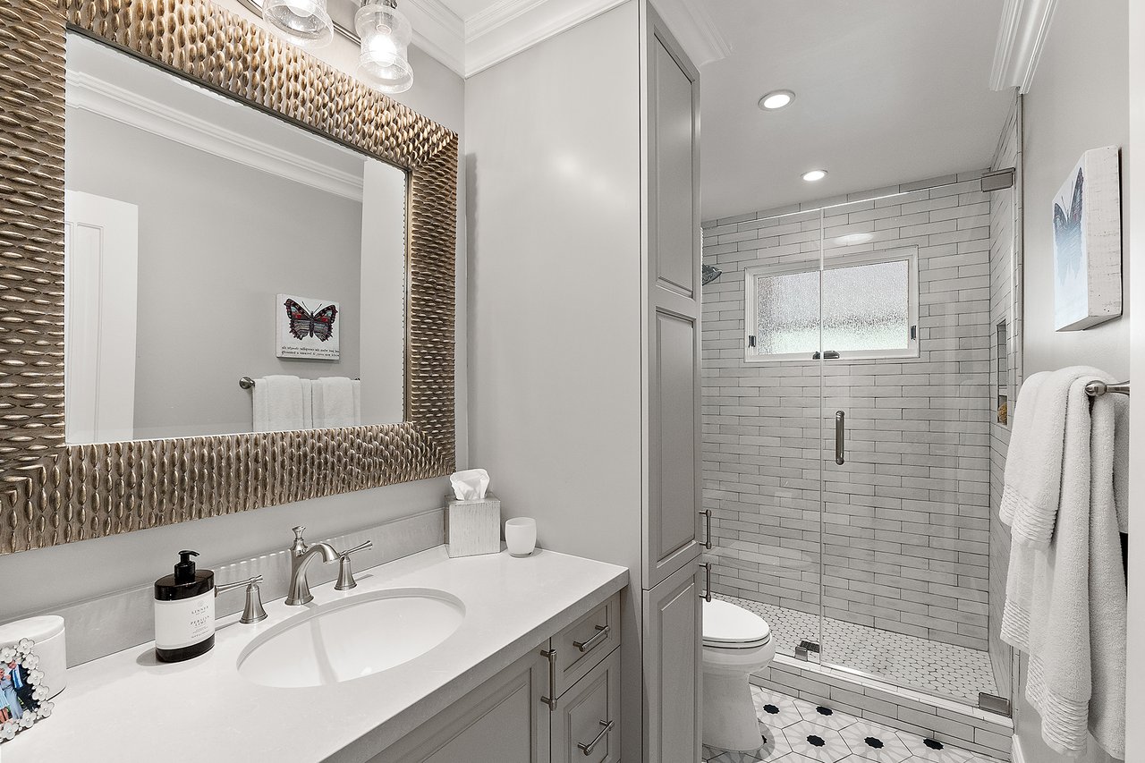 3508 E MARLETTE Avenue