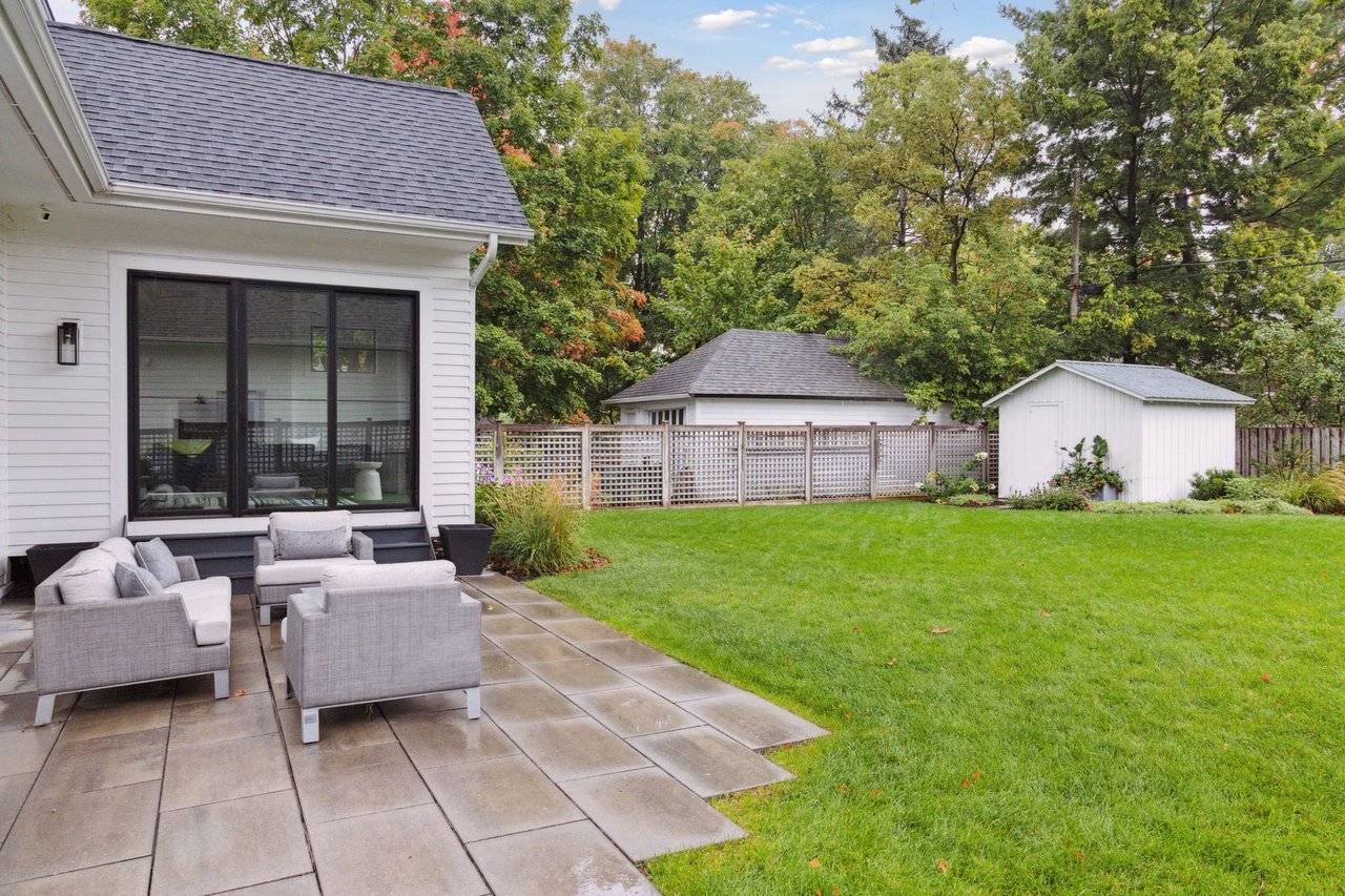 630 Gardner Street E, Wayzata